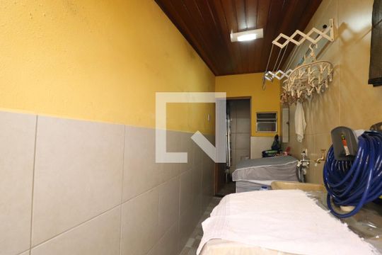 Área de Serviço de casa à venda com 3 quartos, 120m² em Parque Erasmo Assunção, Santo André