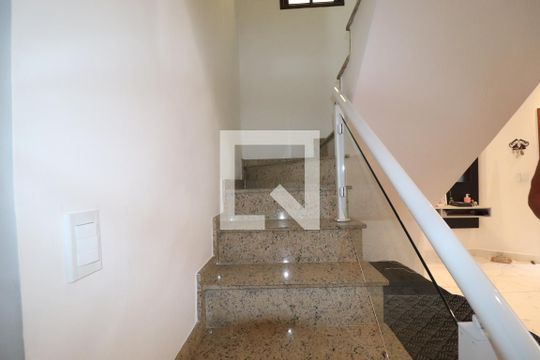 Sala de casa à venda com 3 quartos, 120m² em Parque Erasmo Assunção, Santo André