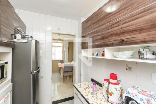 Cozinha de apartamento à venda com 2 quartos, 56m² em Olaria, Rio de Janeiro