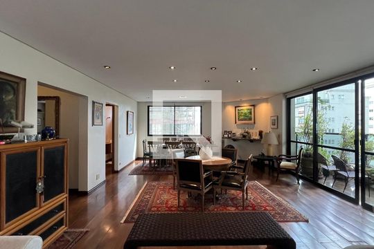 Sala de apartamento à venda com 3 quartos, 220m² em Cerqueira César, São Paulo