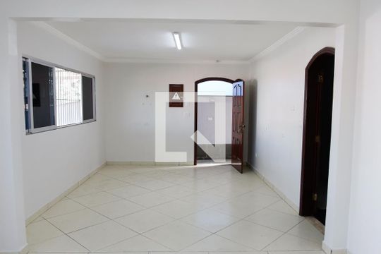 sala de casa à venda com 4 quartos, 256m² em Vila Campesina, Osasco