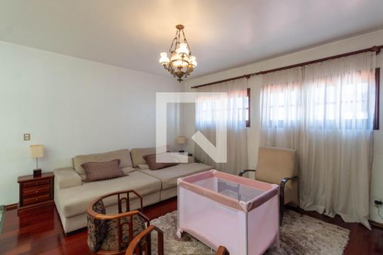 Sala 2 de casa para alugar com 4 quartos, 500m² em Vila Ré, São Paulo