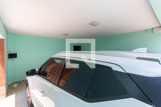 Garagem de casa para alugar com 4 quartos, 500m² em Vila Ré, São Paulo