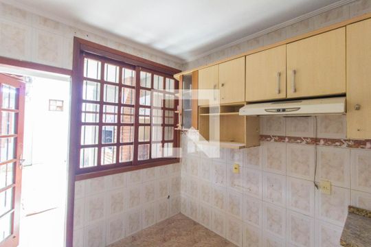 Cozinha de casa à venda com 4 quartos, 170m² em Estância Velha, Canoas