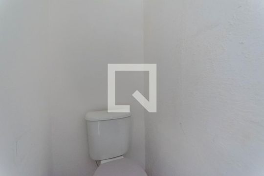 Lavabo de casa para alugar com 4 quartos, 270m² em Vila Monumento, São Paulo