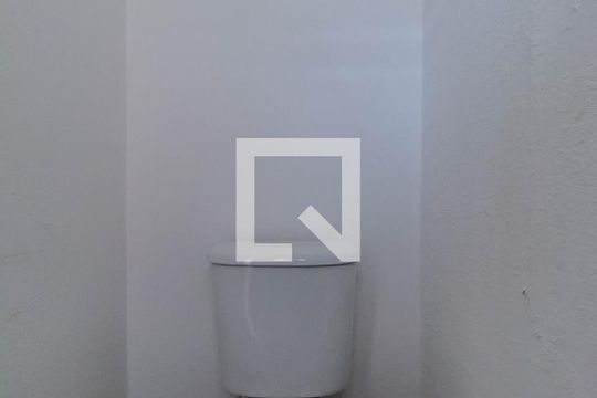 Lavabo de casa para alugar com 4 quartos, 270m² em Vila Monumento, São Paulo