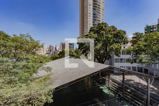 Vista de apartamento para alugar com 3 quartos, 58m² em Vila da Saúde, São Paulo
