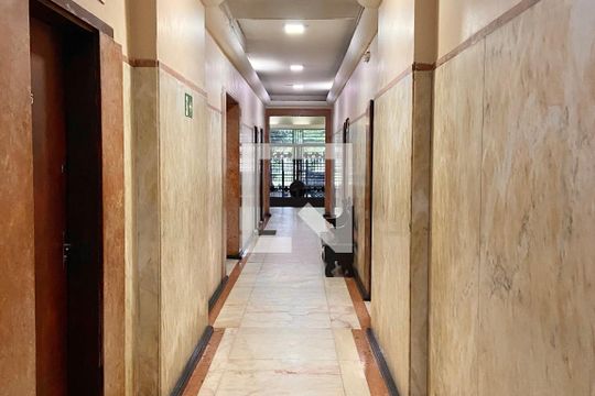 Portaria de apartamento para alugar com 2 quartos, 47m² em Botafogo, Rio de Janeiro