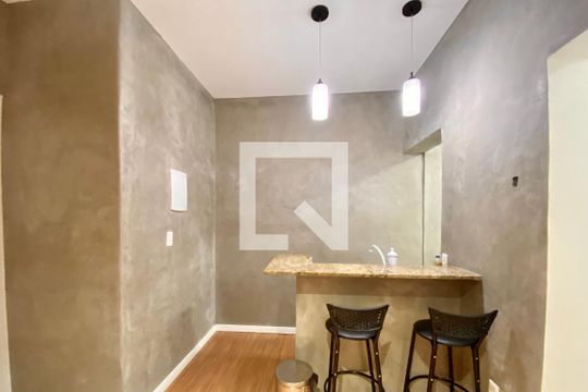 Cozinha de apartamento para alugar com 2 quartos, 47m² em Botafogo, Rio de Janeiro