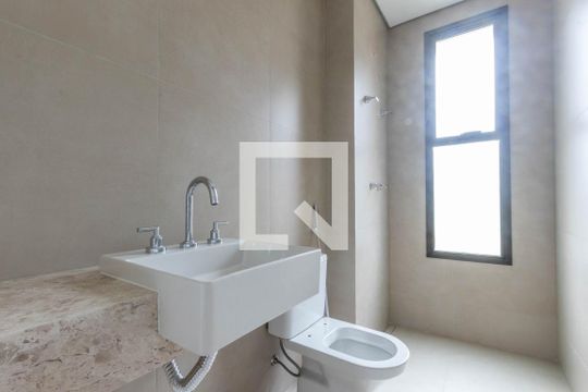 Banheiro de apartamento à venda com 3 quartos, 115m² em Vale do Sereno, Nova Lima