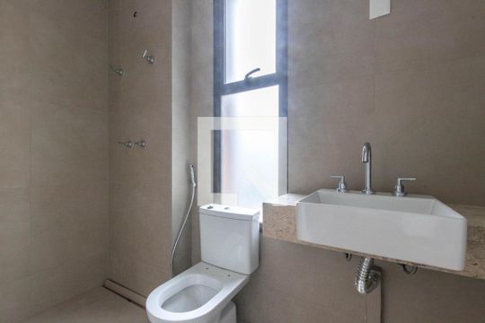 Banheiro de apartamento à venda com 4 quartos, 142m² em Vale do Sereno, Nova Lima
