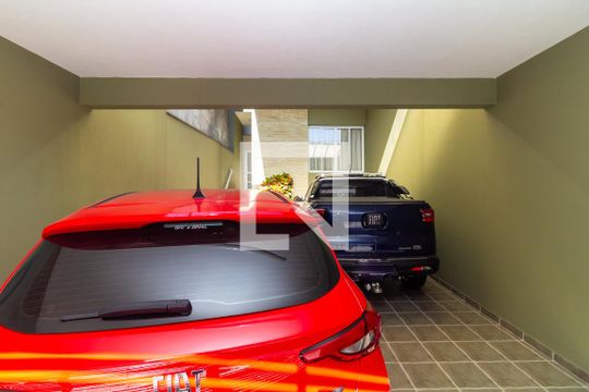 Garagem de casa para alugar com 3 quartos, 231m² em Vila Alpina, São Paulo