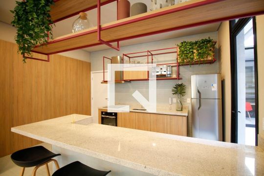 Lounge de apartamento à venda com 1 quarto, 28m² em Vila Madalena, São Paulo