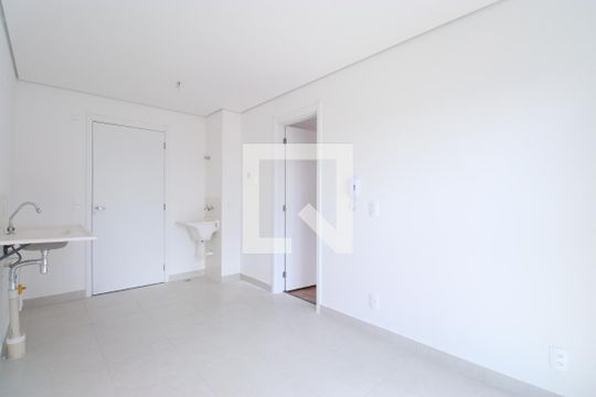Sala/Cozinha/área de serviço de apartamento à venda com 1 quarto, 30m² em Parque Industrial Tomas Edson, São Paulo