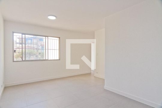 Apartamento para alugar com 3 quartos, 67m² em Santa Teresinha, São Paulo