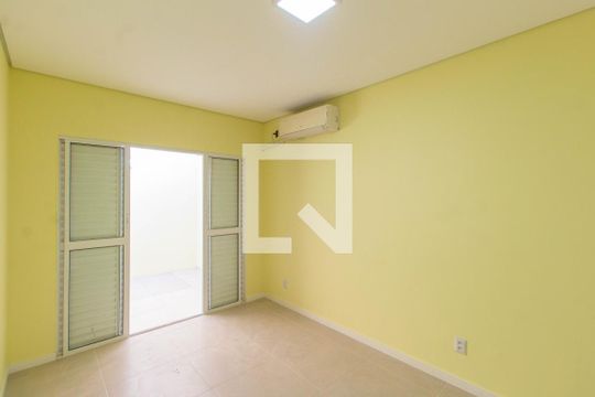 Quarto 2 de casa de condomínio à venda com 2 quartos, 60m² em Rio Branco, Canoas