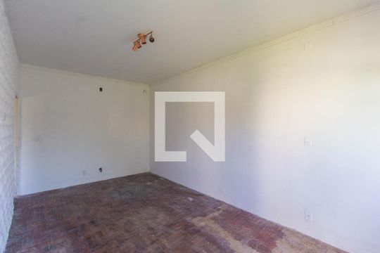 Casa à venda com 3 quartos, 528m² em Niterói, Canoas