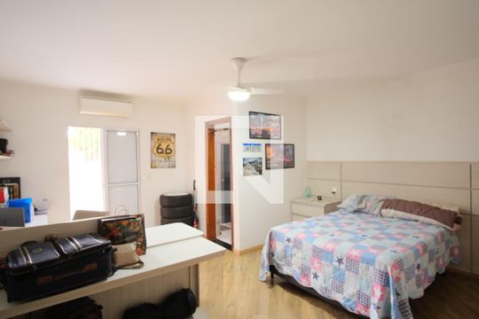 Suíte 1 de casa à venda com 3 quartos, 256m² em Tatuapé, São Paulo