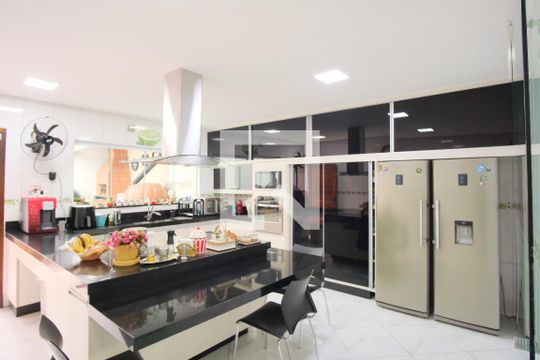 Cozinha de casa à venda com 3 quartos, 256m² em Tatuapé, São Paulo