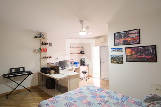 Suíte 1 de casa à venda com 3 quartos, 256m² em Tatuapé, São Paulo