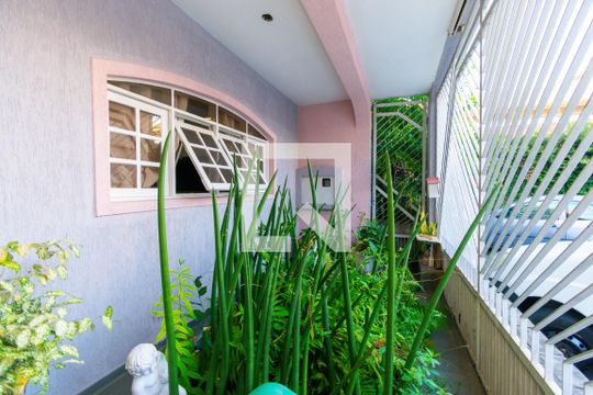 Jardim de casa à venda com 4 quartos, 220m² em Vila Graciosa, São Paulo