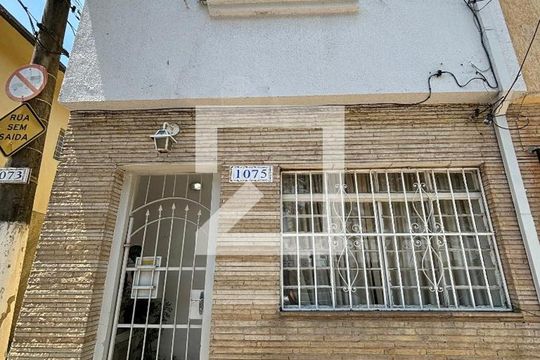 Fachada de casa à venda com 2 quartos, 90m² em Planalto Paulista, São Paulo