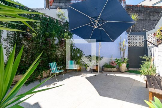 Quintal de casa à venda com 3 quartos, 158m² em Jabaquara, São Paulo