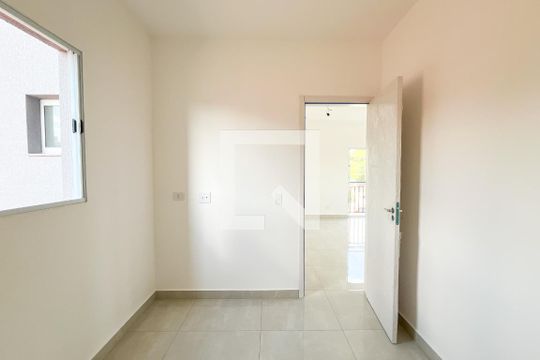 Quarto 2 de apartamento para alugar com 2 quartos, 27m² em São Domingos, São Paulo