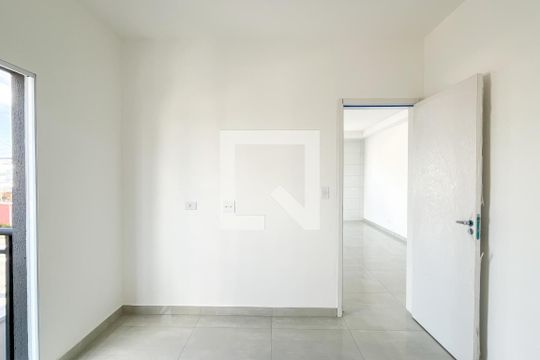 Quarto 1 de apartamento para alugar com 2 quartos, 27m² em São Domingos, São Paulo