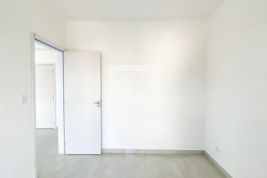 Quarto 1 de apartamento para alugar com 2 quartos, 27m² em São Domingos, São Paulo