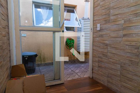 Depósito de casa de condomínio para alugar com 4 quartos, 105m² em Vila Carrão, São Paulo