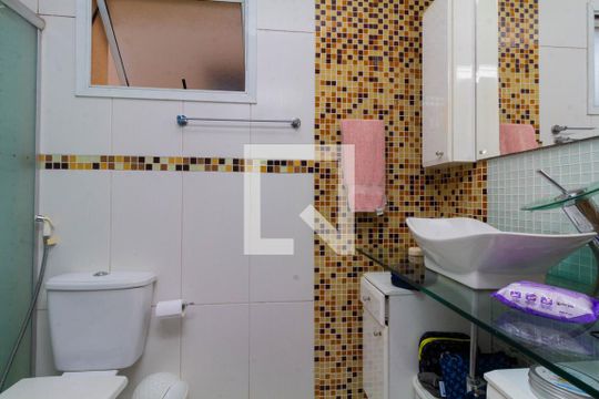 Banheiro da Suíte 2 de casa de condomínio para alugar com 4 quartos, 105m² em Vila Carrão, São Paulo