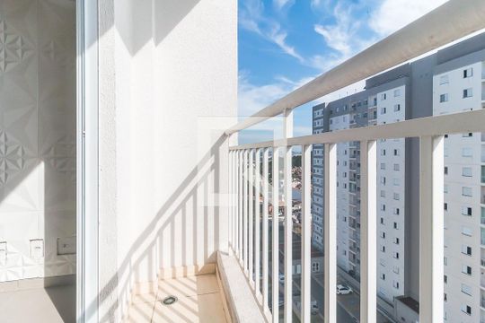 Sacada da Sala de apartamento para alugar com 2 quartos, 52m² em Biritiba, Poá