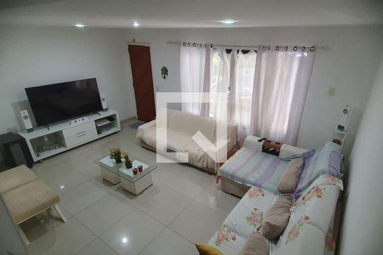 Sala de casa de condomínio à venda com 3 quartos, 100m² em Pechincha, Rio de Janeiro