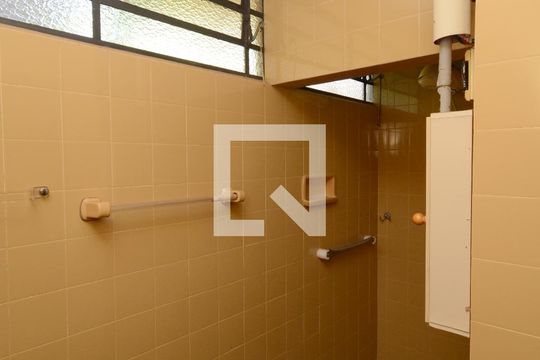 Banheiro da Suíte de casa à venda com 3 quartos, 450m² em Interlagos, São Paulo