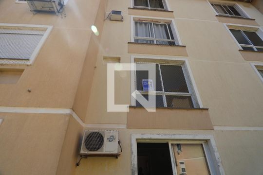 Placa de apartamento à venda com 2 quartos, 47m² em Mato Grande, Canoas