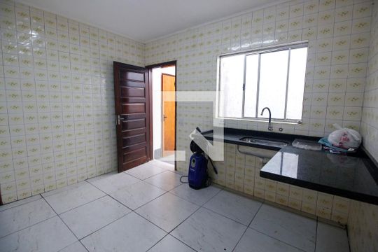 Cozinha de casa para alugar com 2 quartos, 125m² em Jardim Maria Rosa, Taboão da Serra
