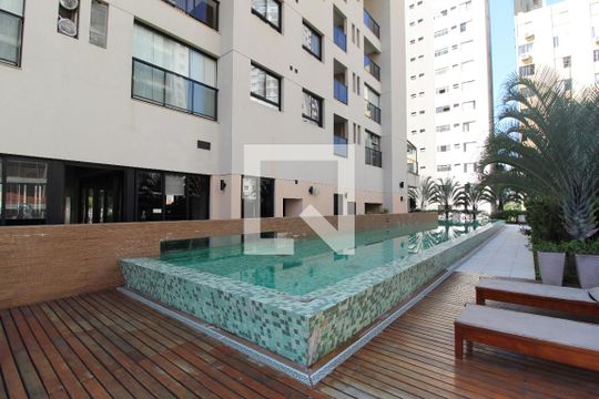 Área Comum - Piscina de apartamento para alugar com 1 quarto, 70m² em Vila Olímpia, São Paulo