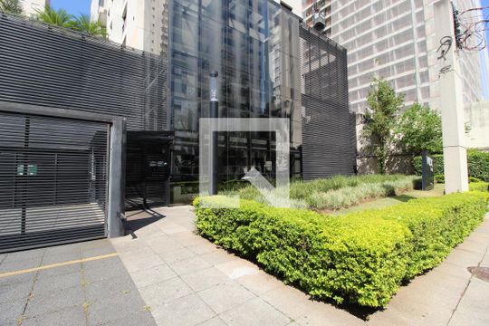 Fachada do Prédio de apartamento para alugar com 1 quarto, 70m² em Vila Olímpia, São Paulo