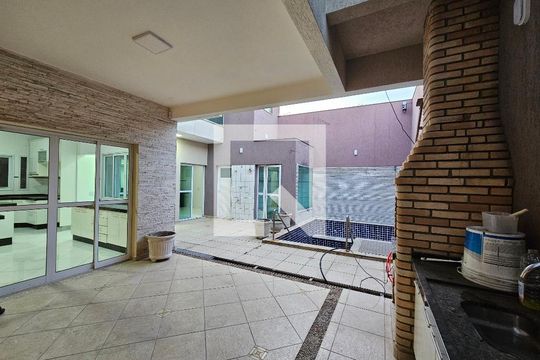 Área Externa de casa à venda com 4 quartos, 500m² em Ipiranga, São Paulo