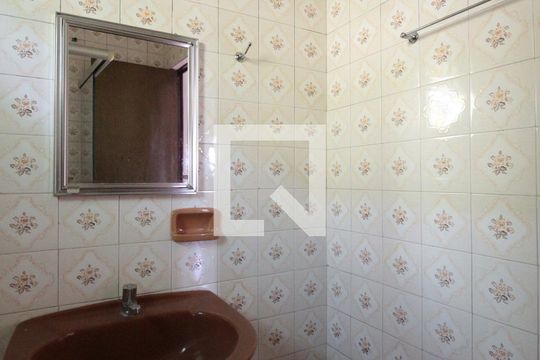 Banheiro Social de casa à venda com 5 quartos, 360m² em Céu Anil (justinópolis), Belo Horizonte