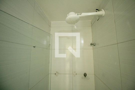 Banheiro Social de apartamento para alugar com 2 quartos, 68m² em Costa Azul, Salvador