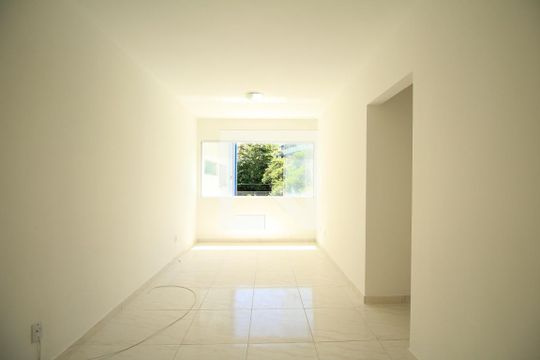 Apartamento para alugar com 2 quartos, 68m² em Costa Azul, Salvador