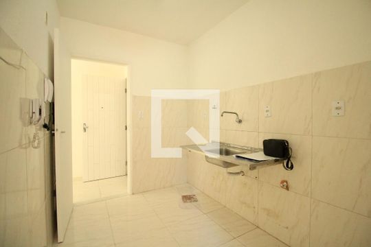 Cozinha e Área de Serviço de apartamento para alugar com 2 quartos, 68m² em Costa Azul, Salvador