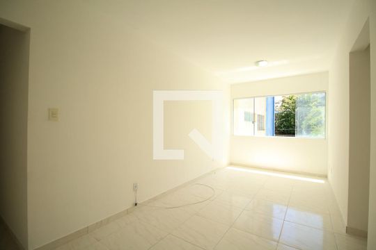 Sala de apartamento para alugar com 2 quartos, 68m² em Costa Azul, Salvador