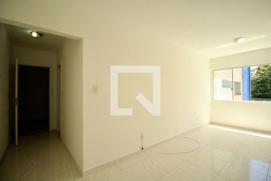 Sala de apartamento para alugar com 2 quartos, 68m² em Costa Azul, Salvador