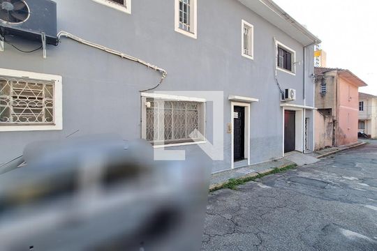 Fachada de casa de condomínio à venda com 4 quartos, 300m² em Bom Retiro, São Paulo