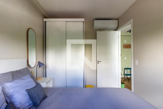 Quarto de apartamento para alugar com 1 quarto, 32m² em Santo Amaro, São Paulo