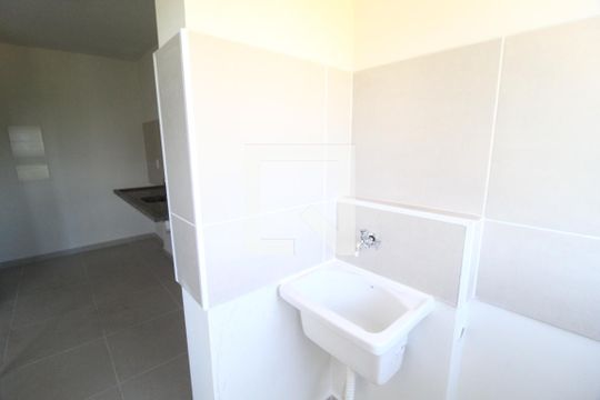 Área de Serviço de apartamento para alugar com 2 quartos, 50m² em Morumbi, Uberlândia