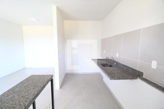 Cozinha de apartamento para alugar com 2 quartos, 50m² em Morumbi, Uberlândia